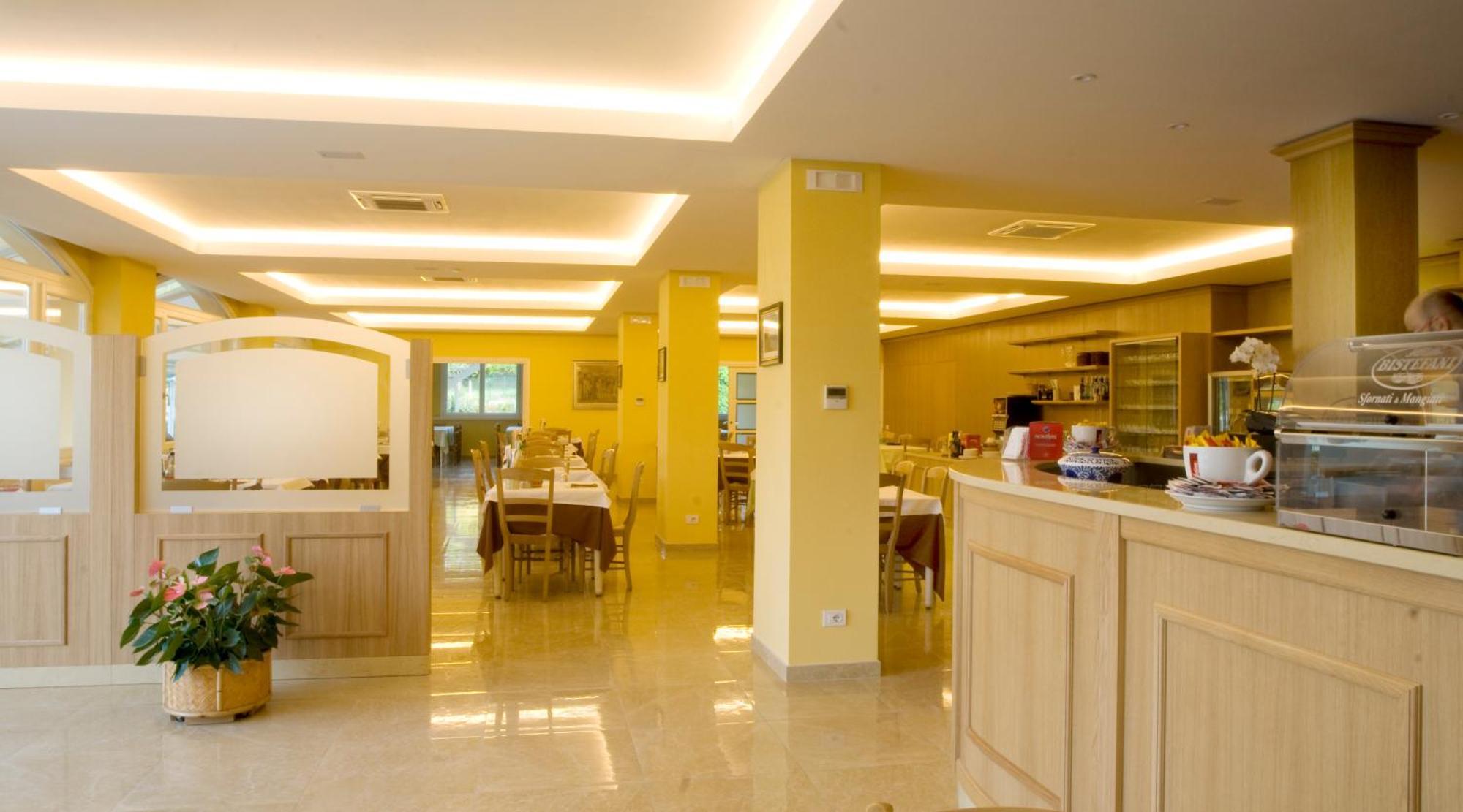 Hotel Panoramica Сало Экстерьер фото